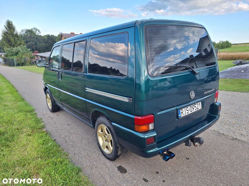 Volkswagen Caravelle - 4