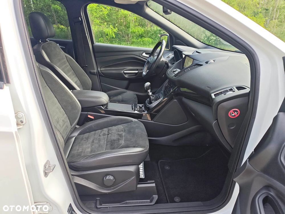 Ford Kuga - 27