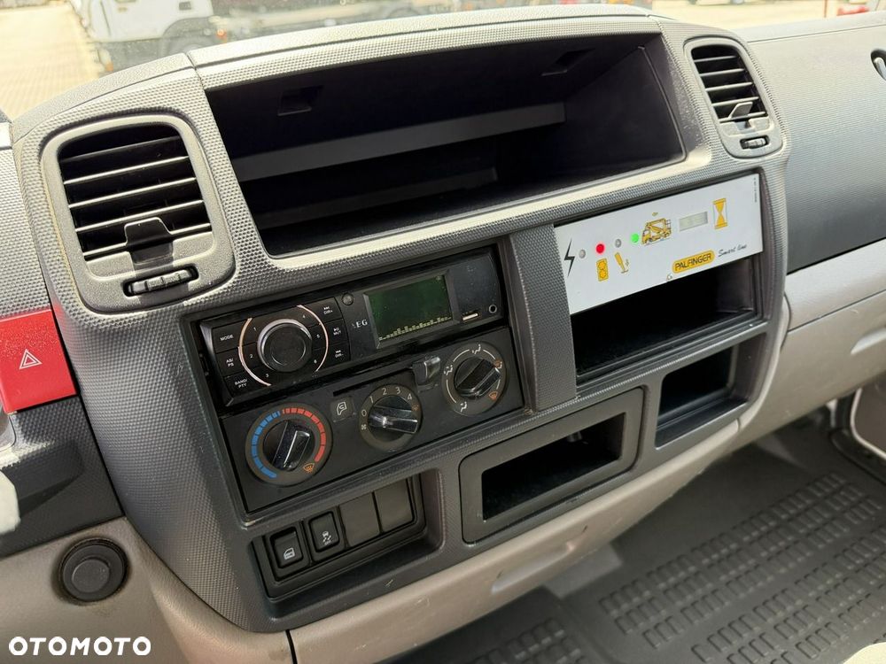 Nissan Cabstar - 26