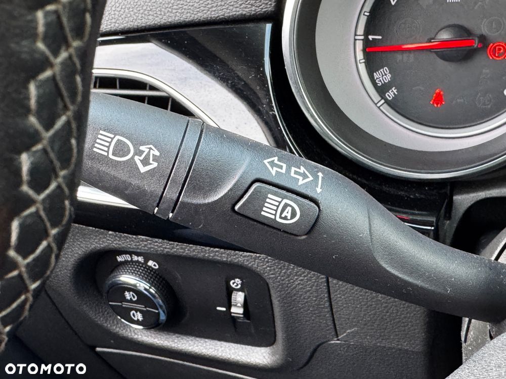 Opel Astra 1.4 Turbo Start/Stop Ultimate - 35