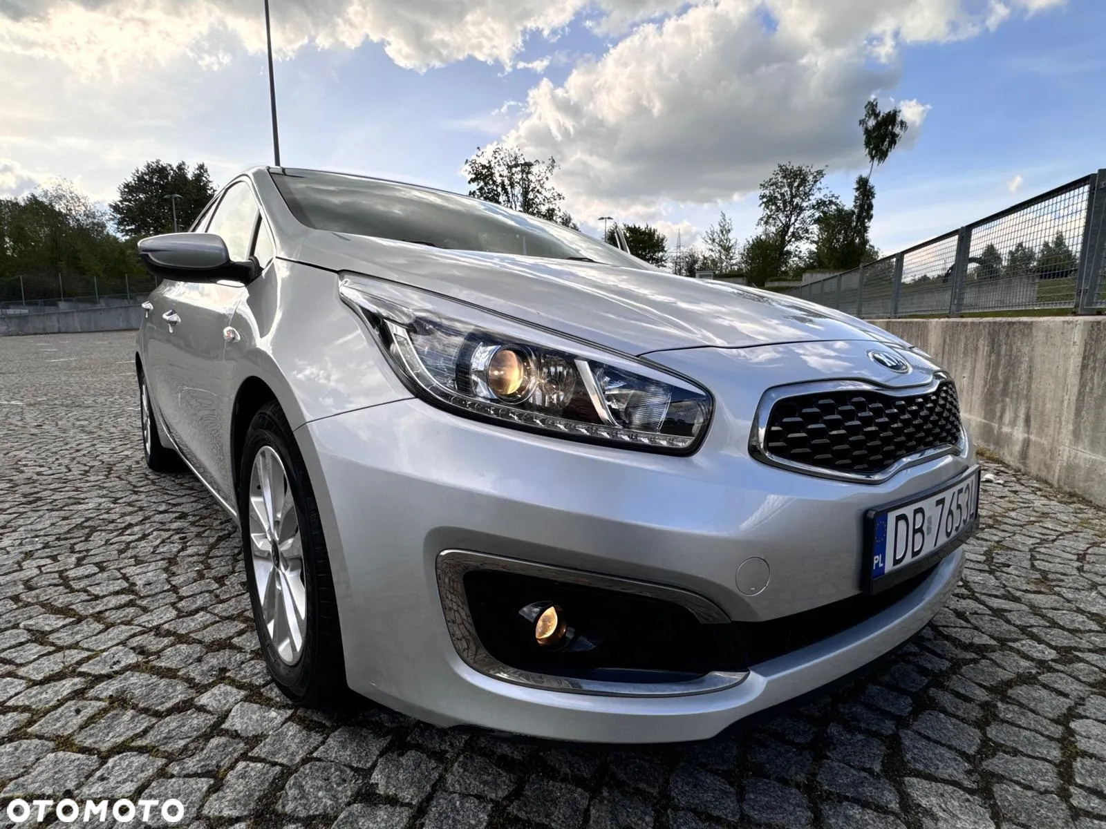 Kia Ceed 1.4 CVVT Dream Team Edition - 10