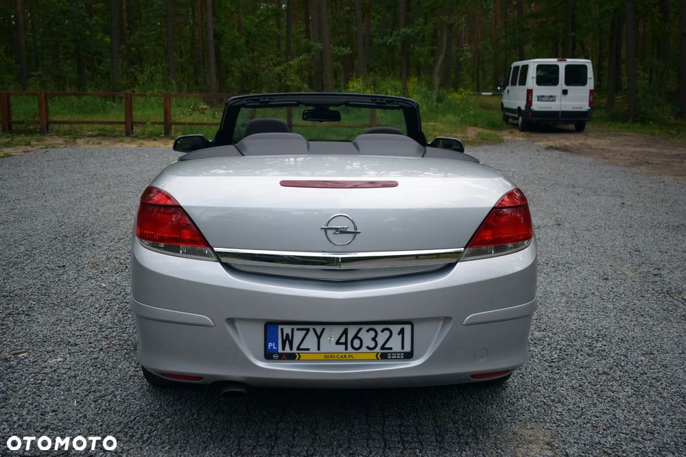 Opel Astra 1.8 Cosmo - 26