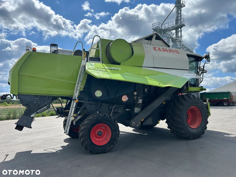 Claas Tucano 440 - 13