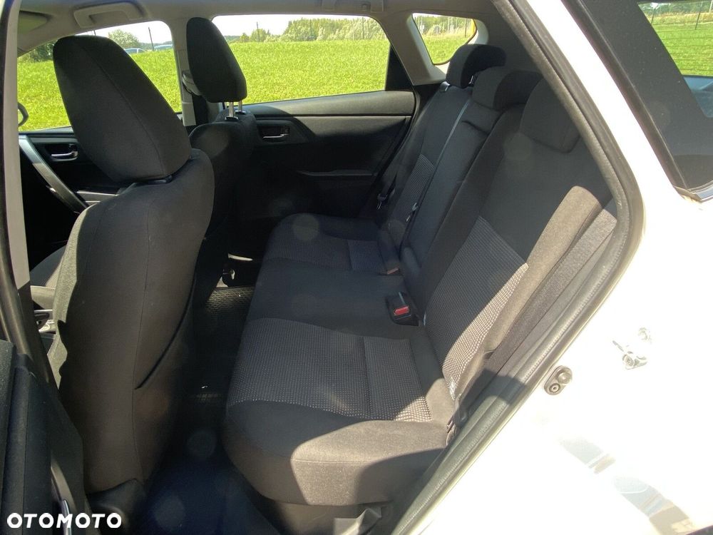 Toyota Auris - 12