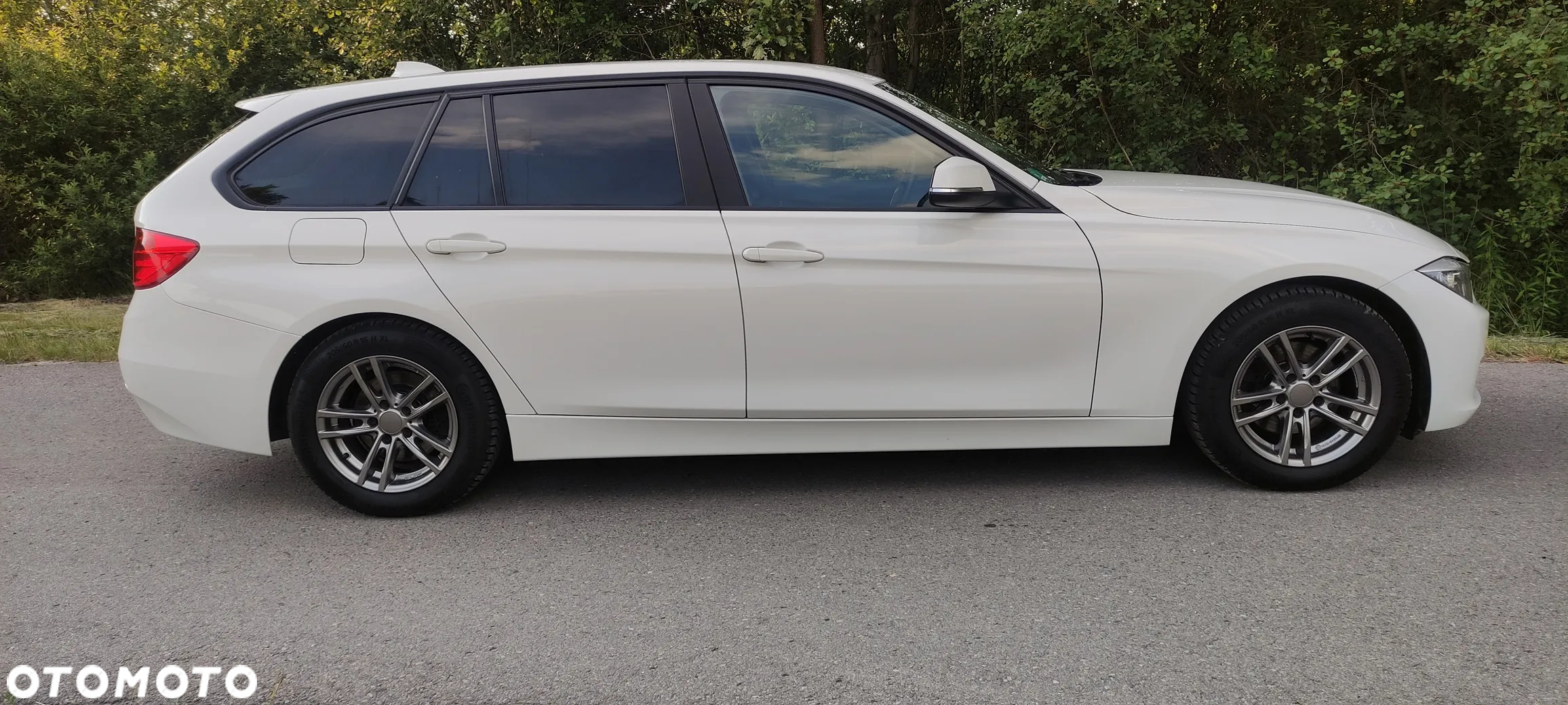 BMW Seria 3 318d Touring - 8