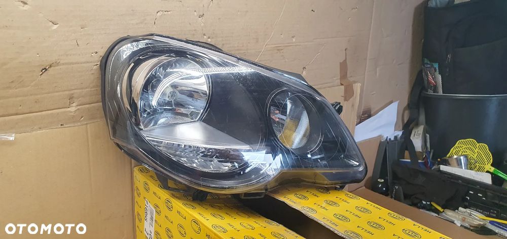 Lampa prawy przód przednia prawa VW Polo IV 9N Nowa TYC 1EE247019221 - 5