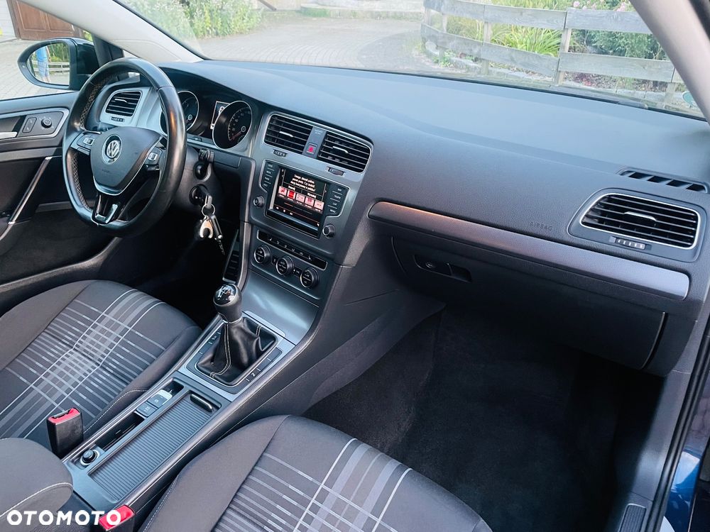 Volkswagen Golf 1.6 TDI 4Motion BlueMotion Technology Lounge - 20