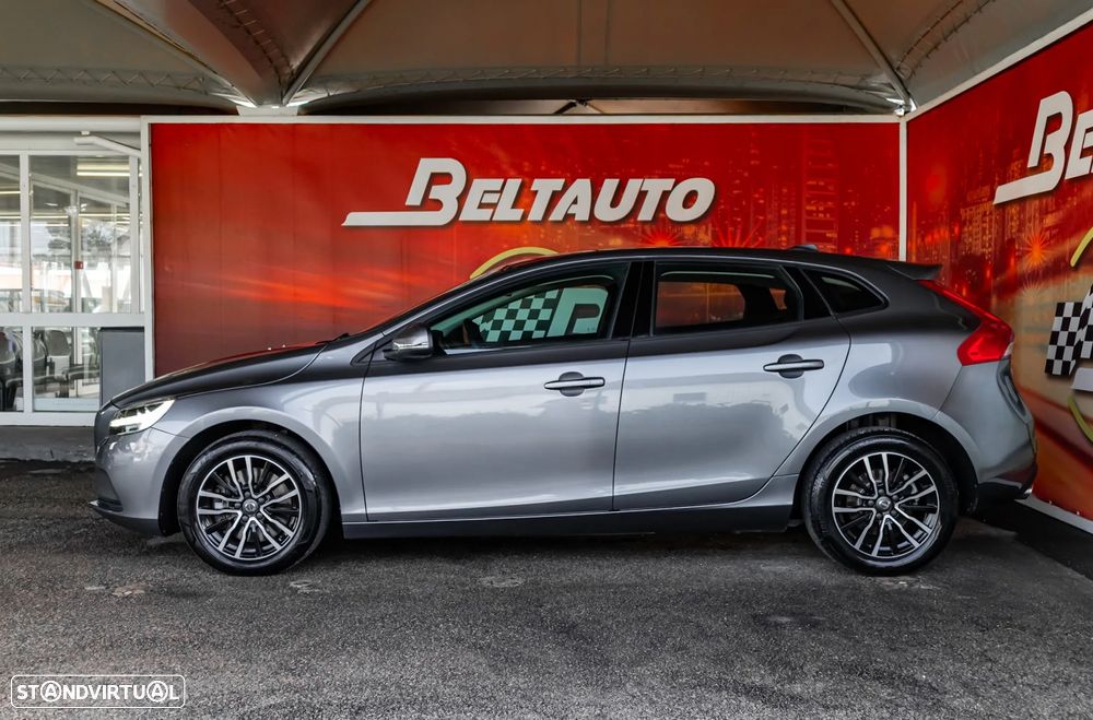 Volvo V40 2.0 D3 Momentum - 8