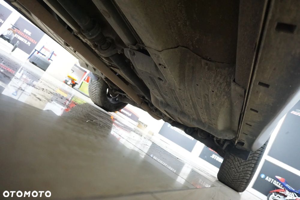 Kia Sportage 2.0 CRDI 4WD Automatik Spirit - 16