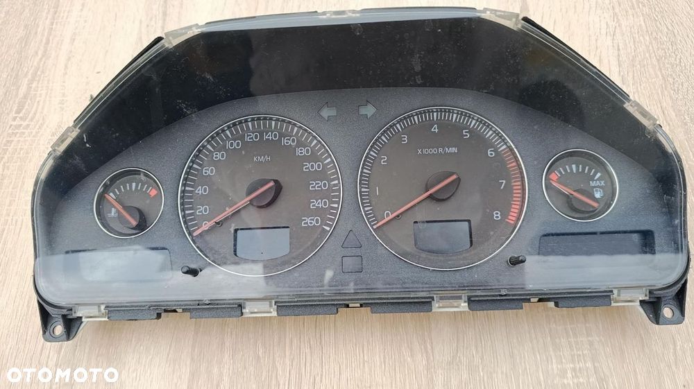 LICZNIK ZEGARY EUROPA VOLVO XC90 2.5T BENZYNA 8602521 9499943 69294-670t - 2