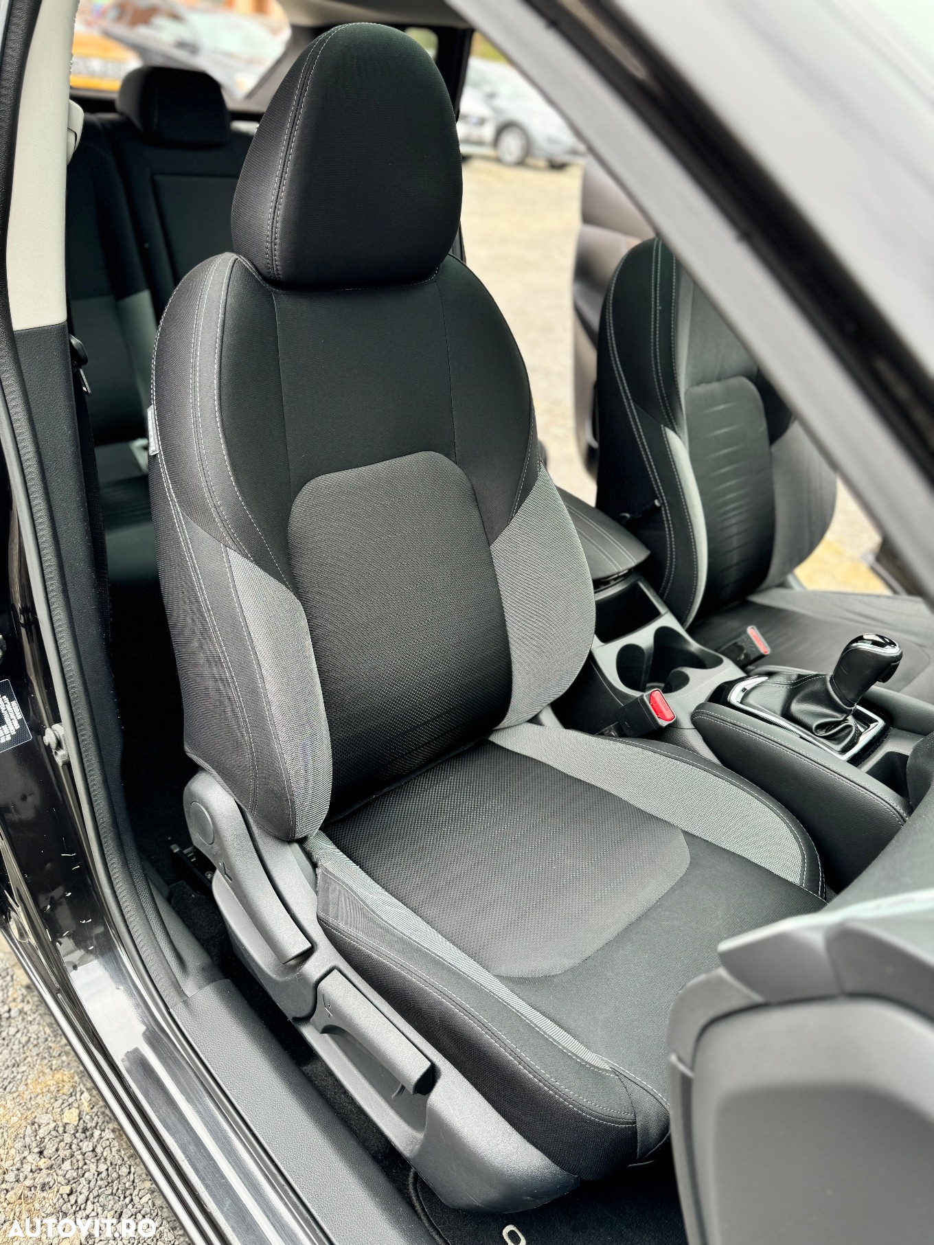 Nissan Qashqai 1.6 DCI Xtronic TEKNA - 33