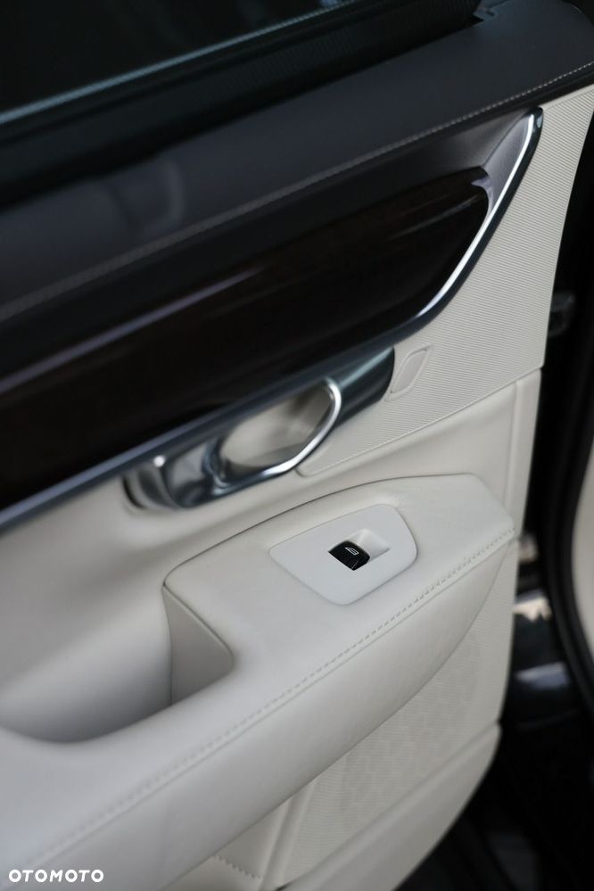 Volvo S90 - 31