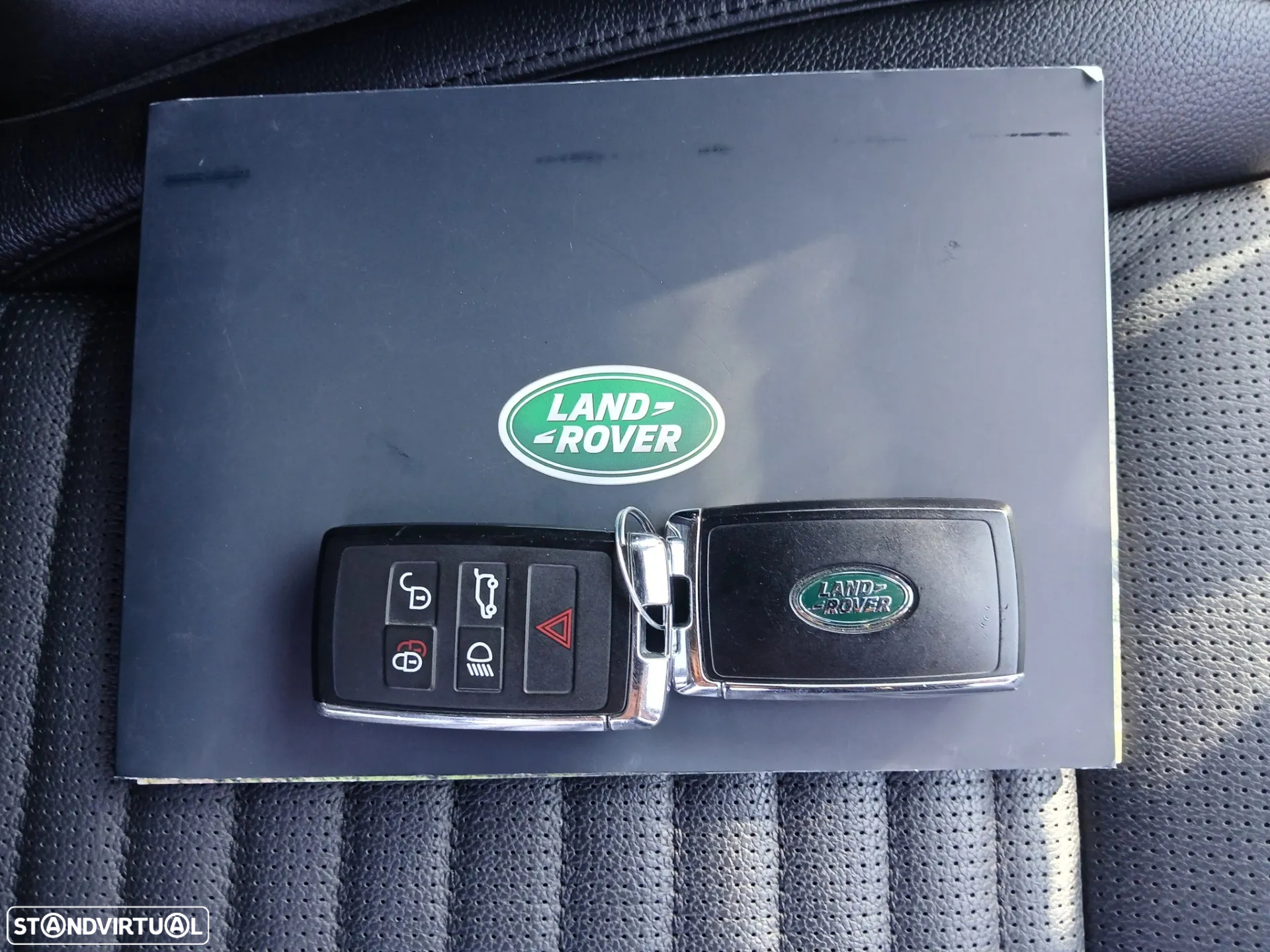 Land Rover Discovery Sport 1.5 I3 P300e AWD R-Dynamic SE - 33