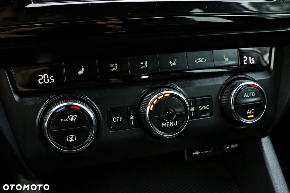 Skoda Octavia 2.0 TDI DSG RS - 29