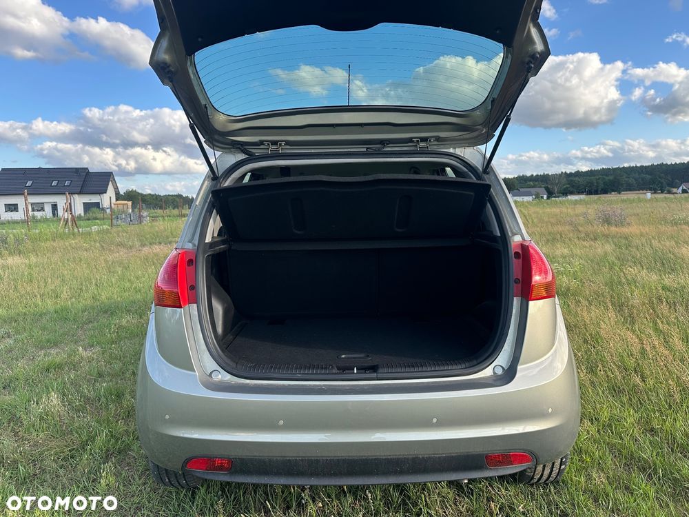 Kia Venga 1.6 CVVT Dream-Team Edition - 26