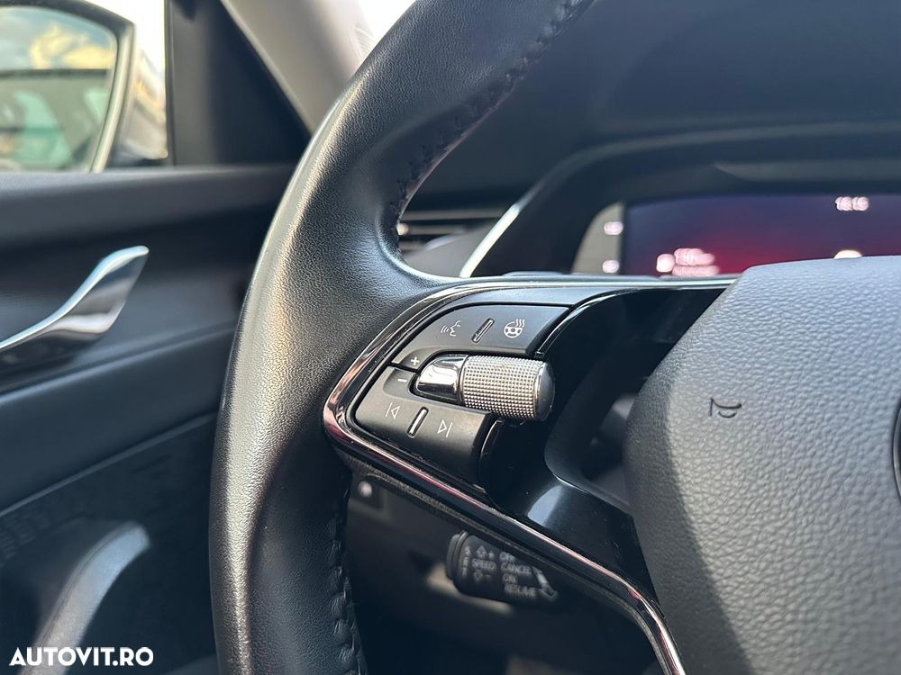 Skoda Octavia Combi 2.0 TDI DSG Clever - 25