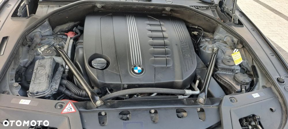 BMW 5GT 530d - 13