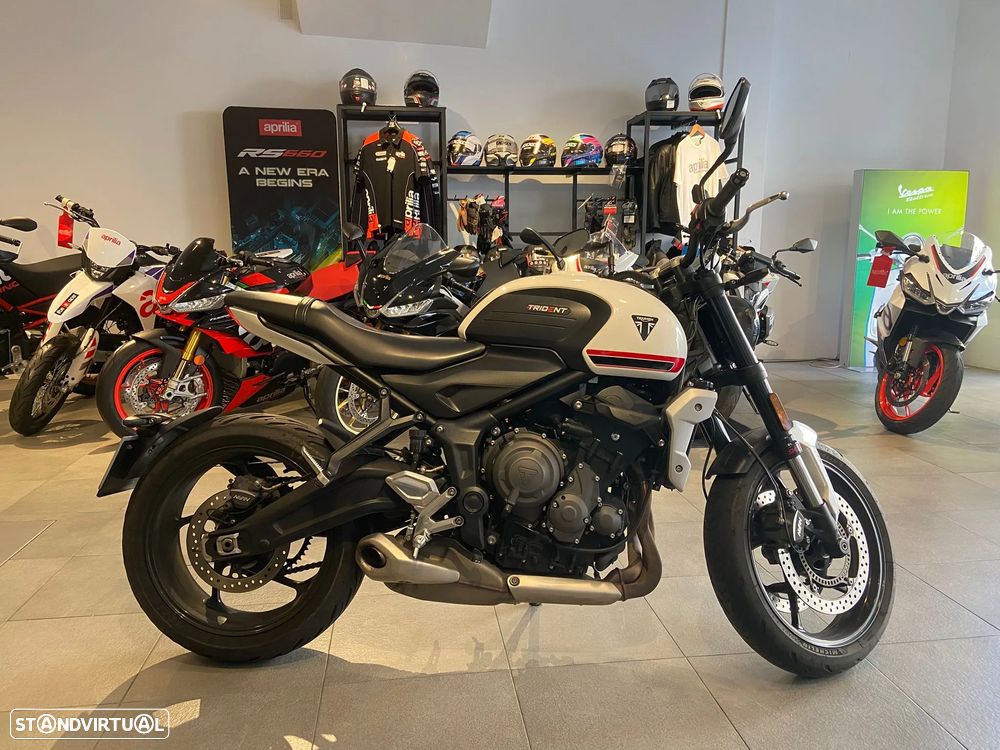 Triumph Trident - 3