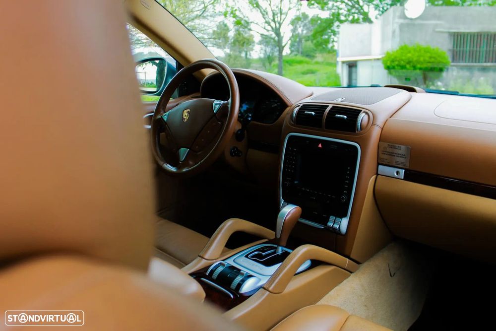 Porsche Cayenne Tiptronic - 11