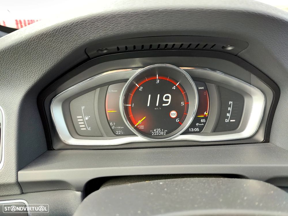 Volvo V60 2.4 D6 R-Design Sum.AWD Phev - 13