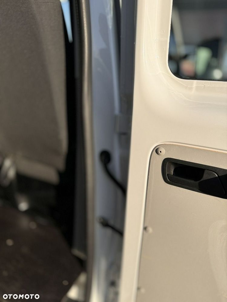 Volkswagen Transporter - 30