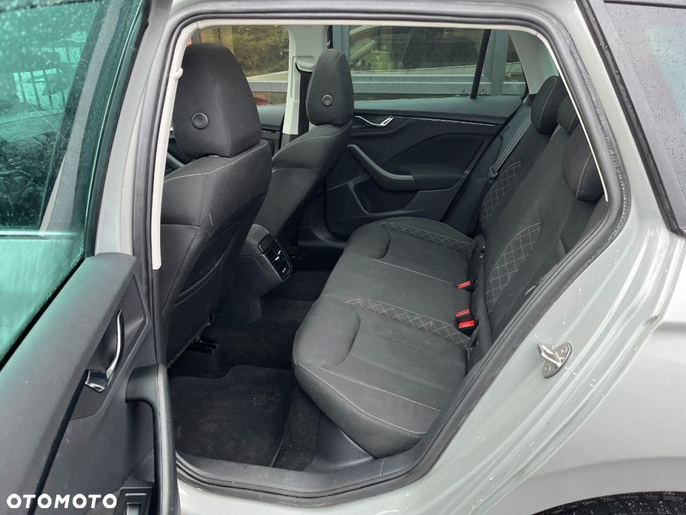 Skoda Kamiq 1.0 TSI Style - 26