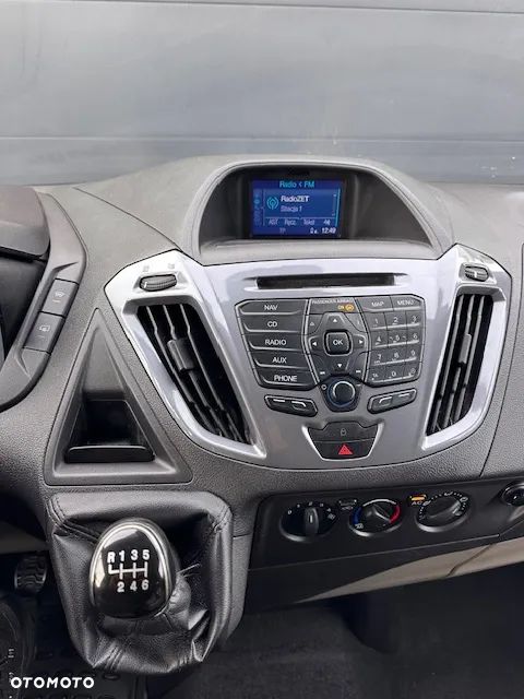 Ford Tourneo Custom - 8