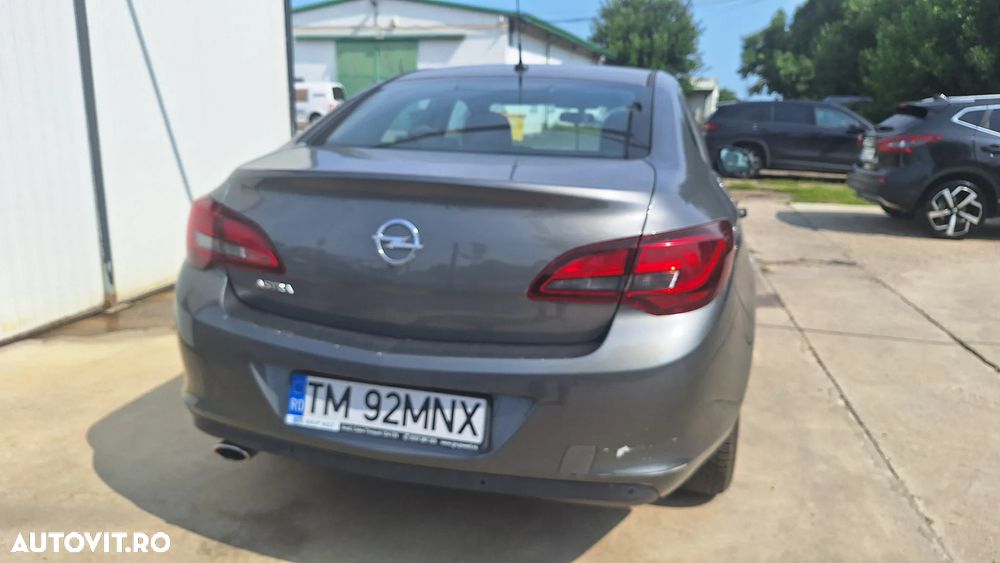 Opel Astra 1.4 ECOTEC Turbo Active - 4