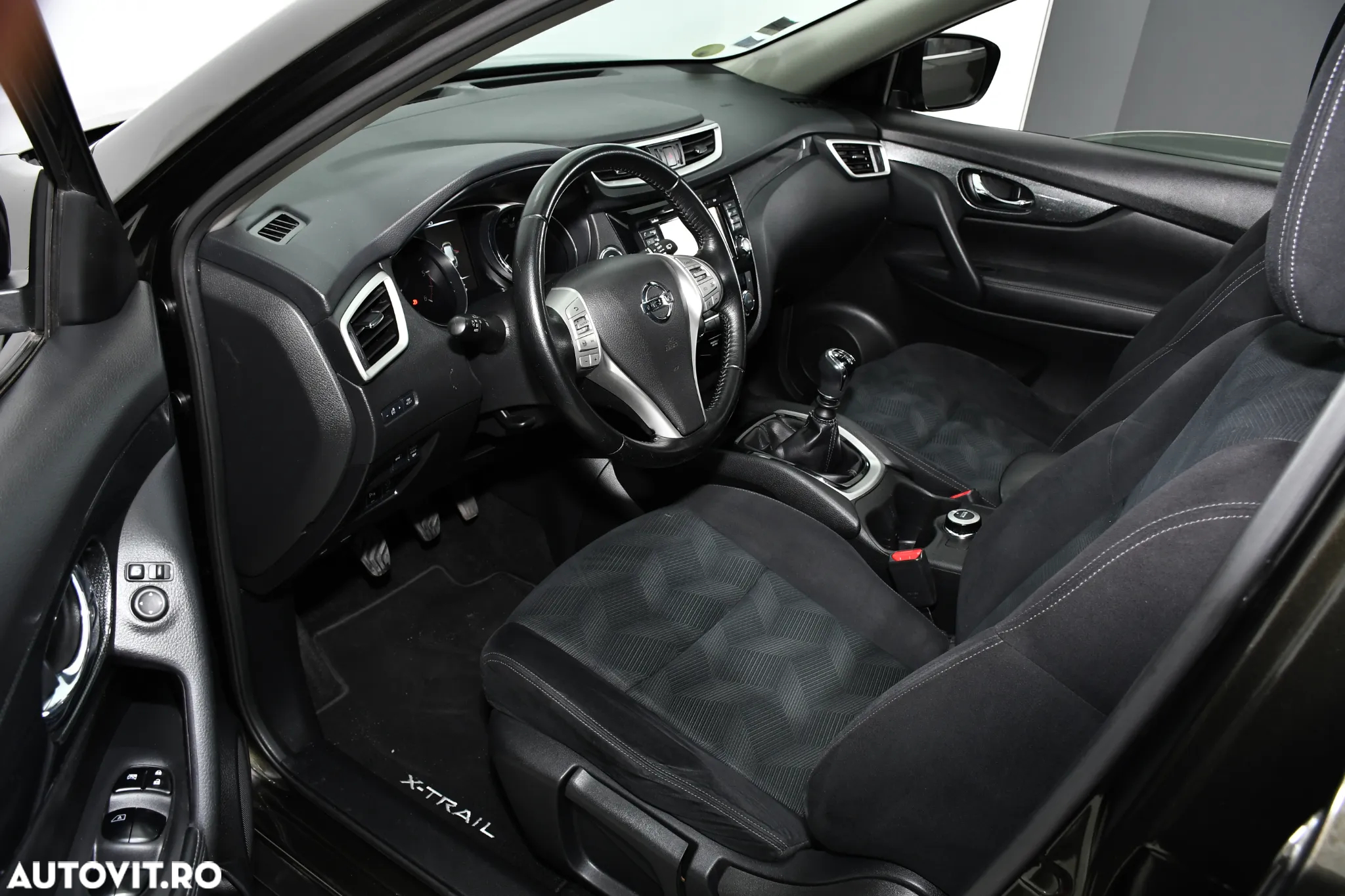 Nissan X-Trail 1.6 dCi ALL-MODE 4x4i N-Connecta - 15