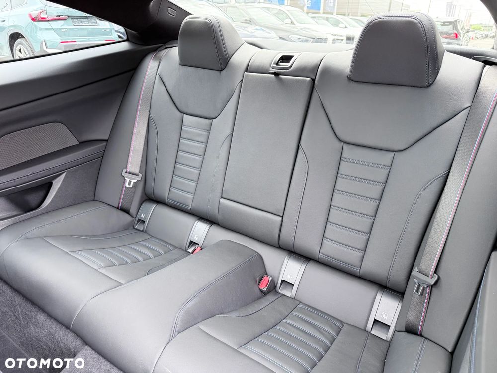 BMW Seria 4 M440i xDrive mHEV - 33