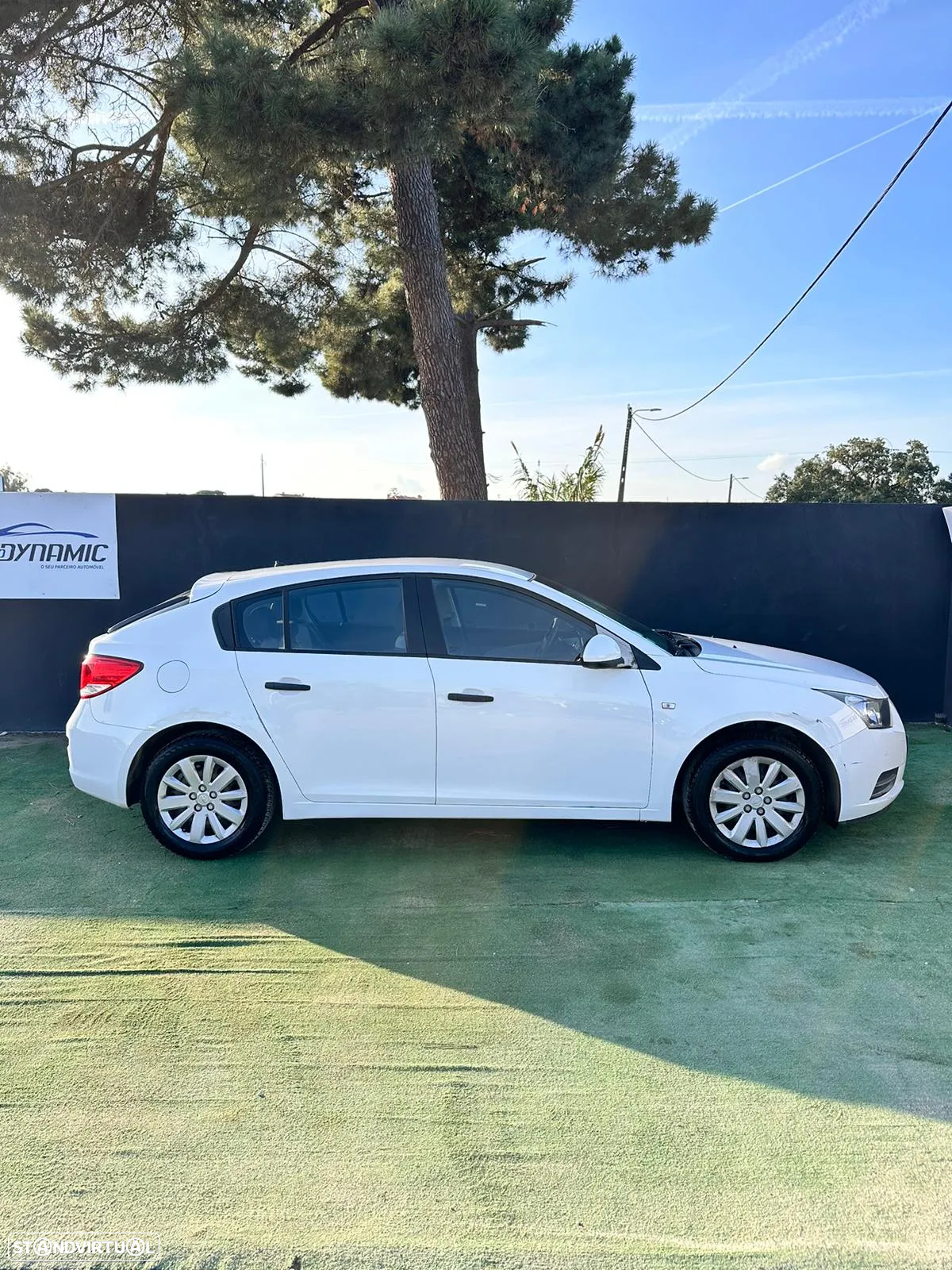 Chevrolet Cruze 1.6 LS - 8