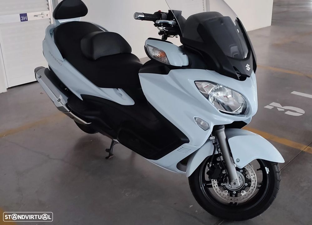 Suzuki Burgman EXECUTIVE - 4