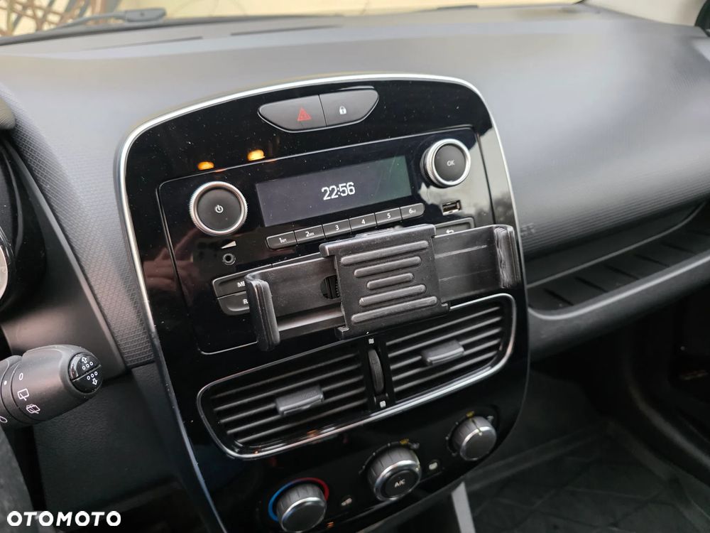 Renault Clio 1.2 16V Alize - 19
