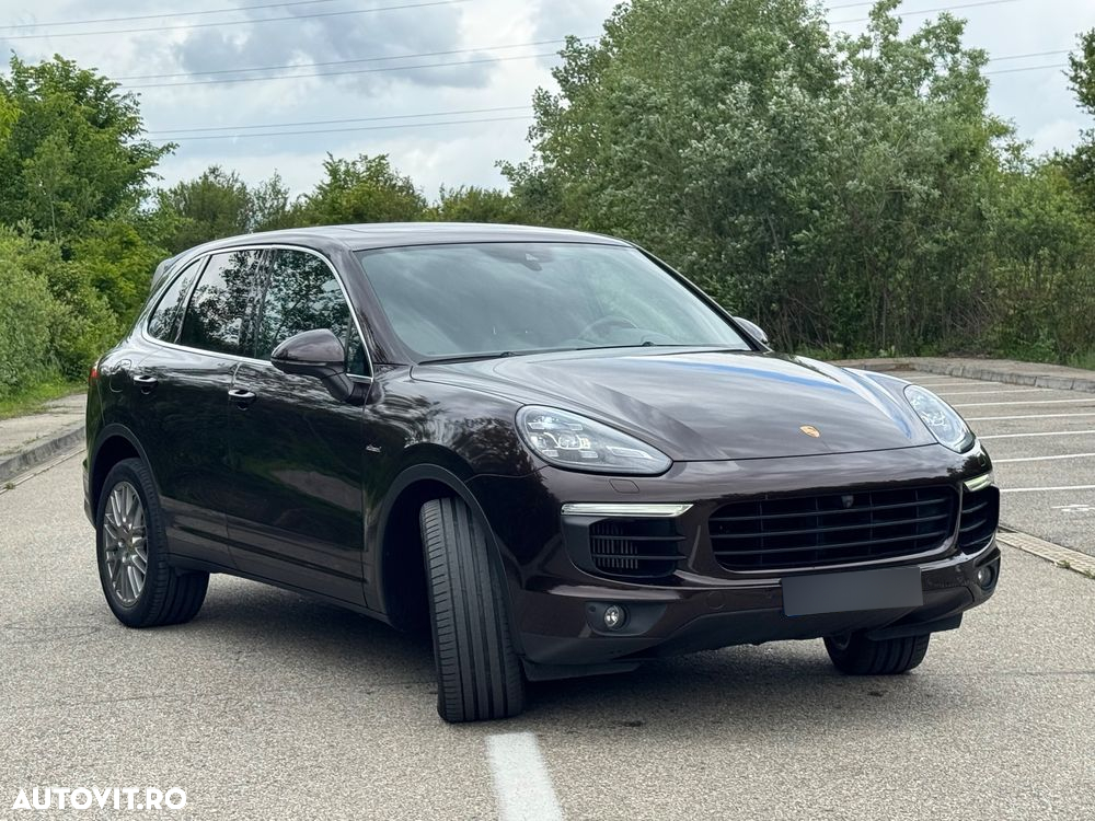 Porsche Cayenne 3.0 L - 6