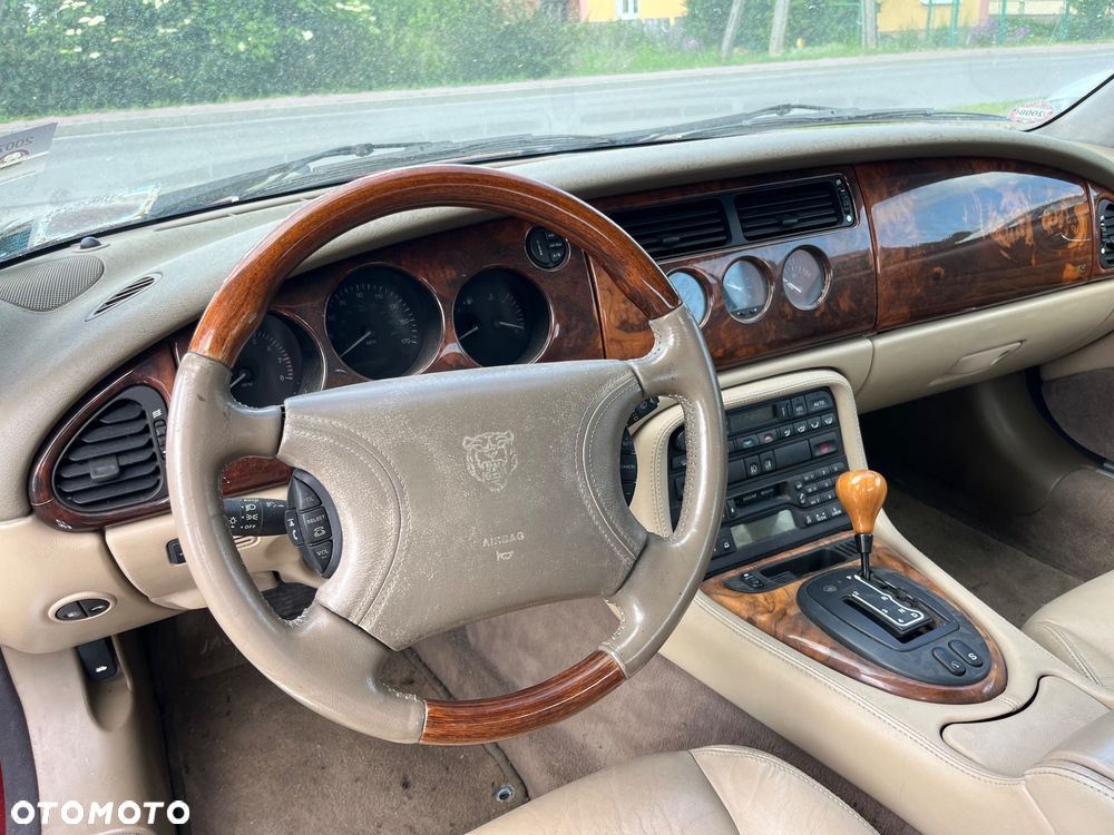 Jaguar XK8 - 6