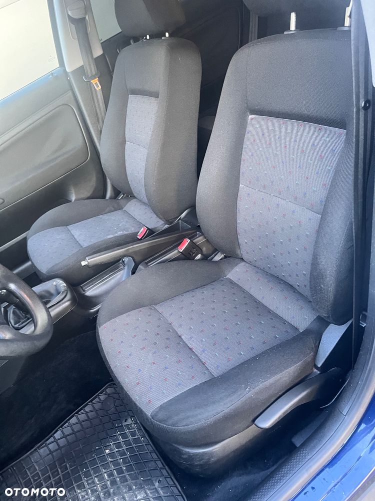 Volkswagen Passat 1.6 - 20