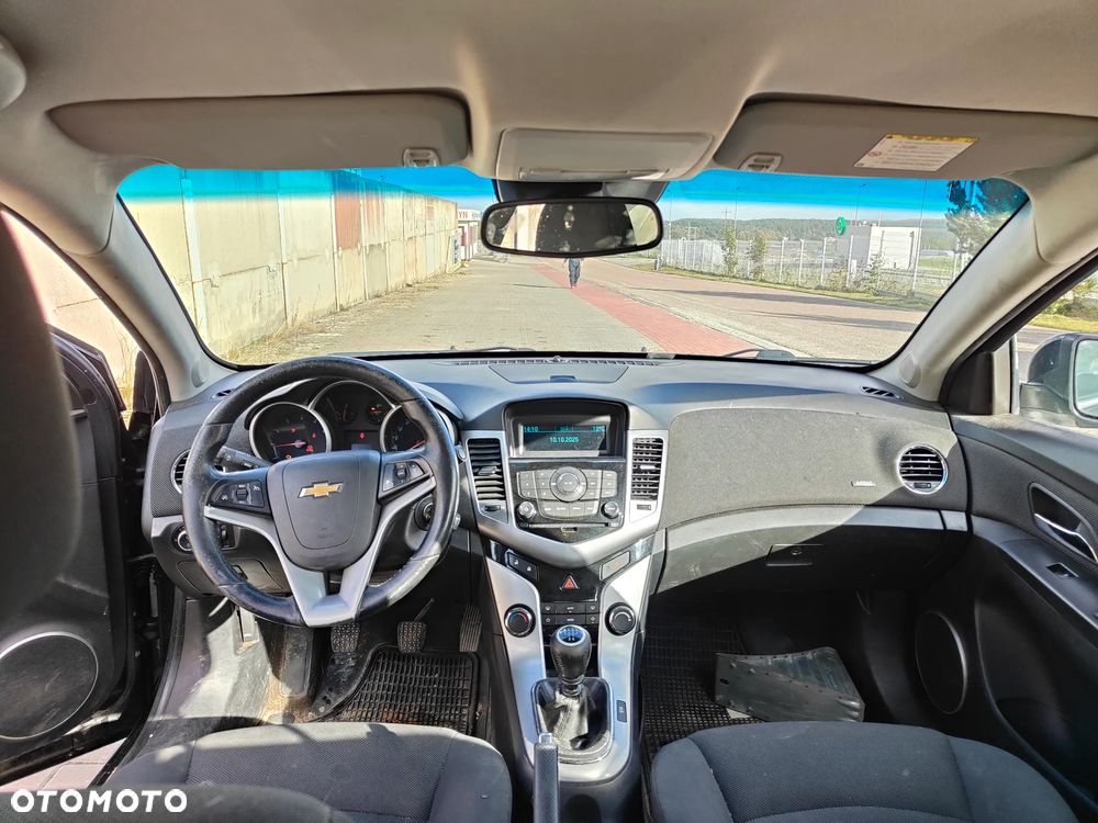 Chevrolet Cruze 1.8 LT - 11