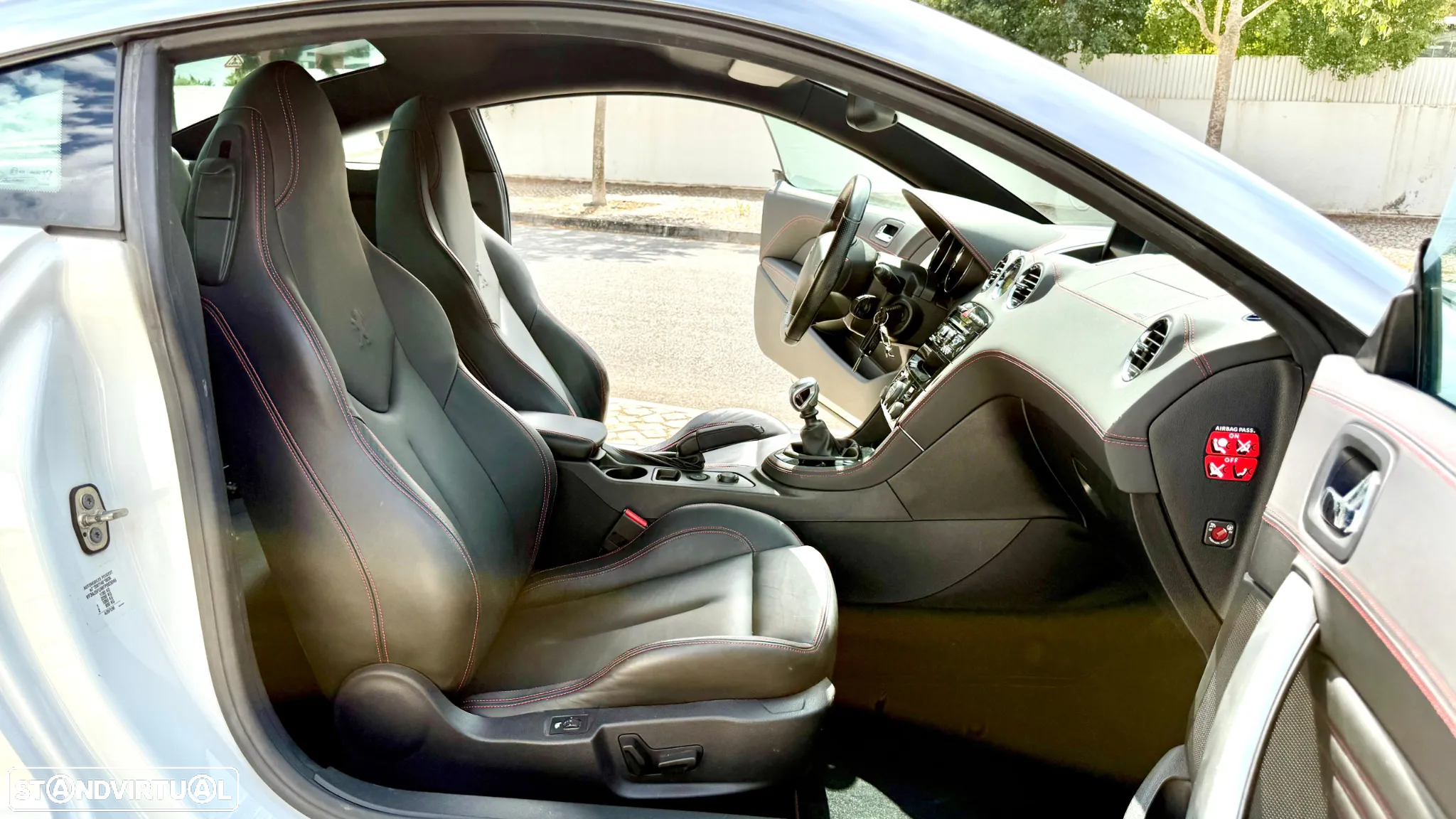 Peugeot RCZ 1.6 200 THP GT-Line - 25