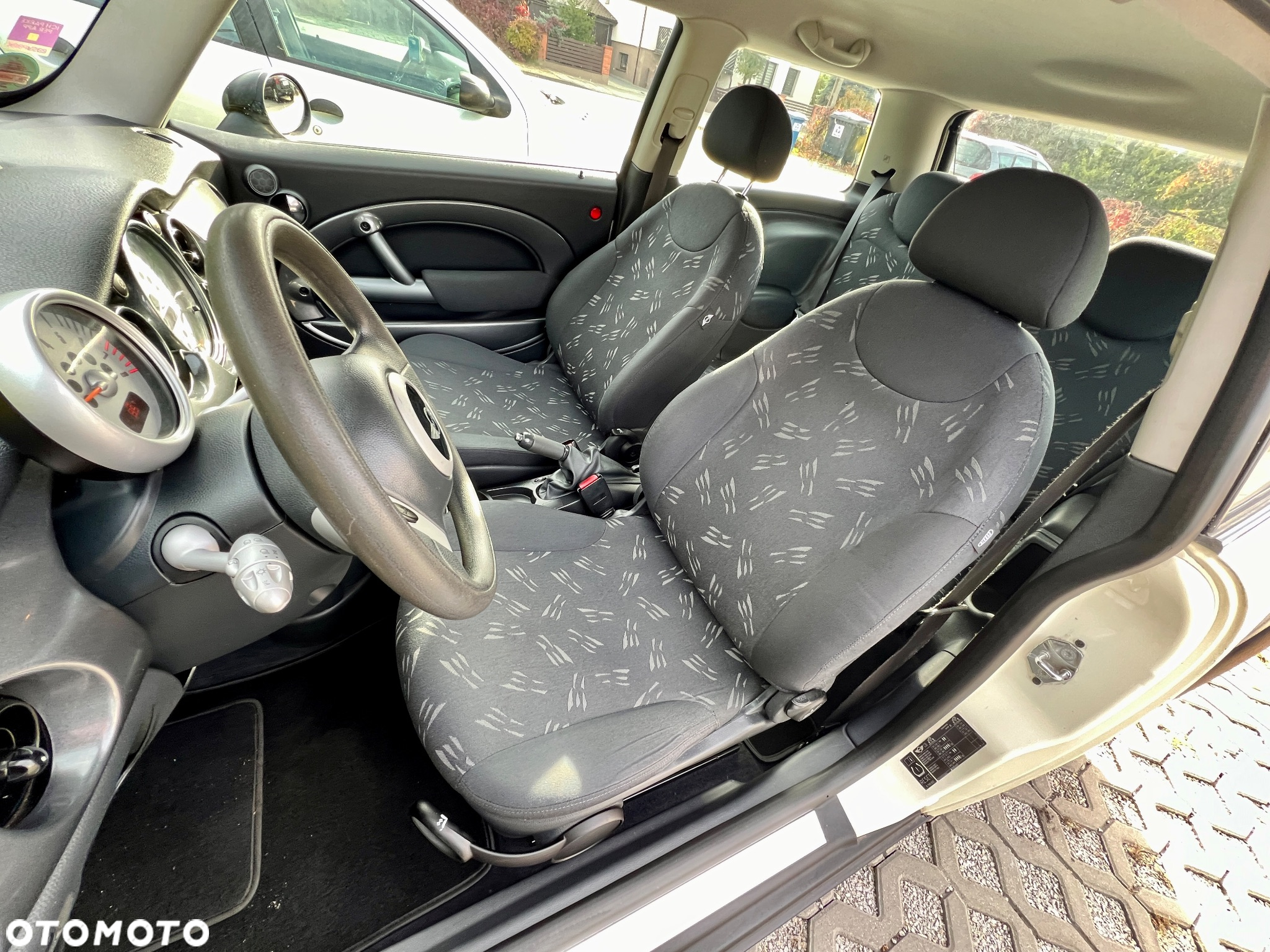 MINI ONE Standard - 15