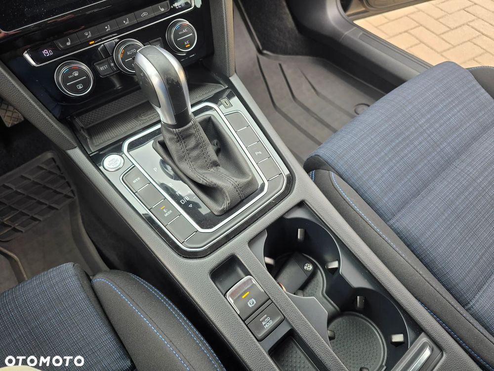 Volkswagen Passat Variant - 36