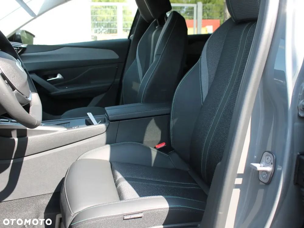 Peugeot 408 1.2 PureTech mHEV Allure S&S e-DSC6 - 7