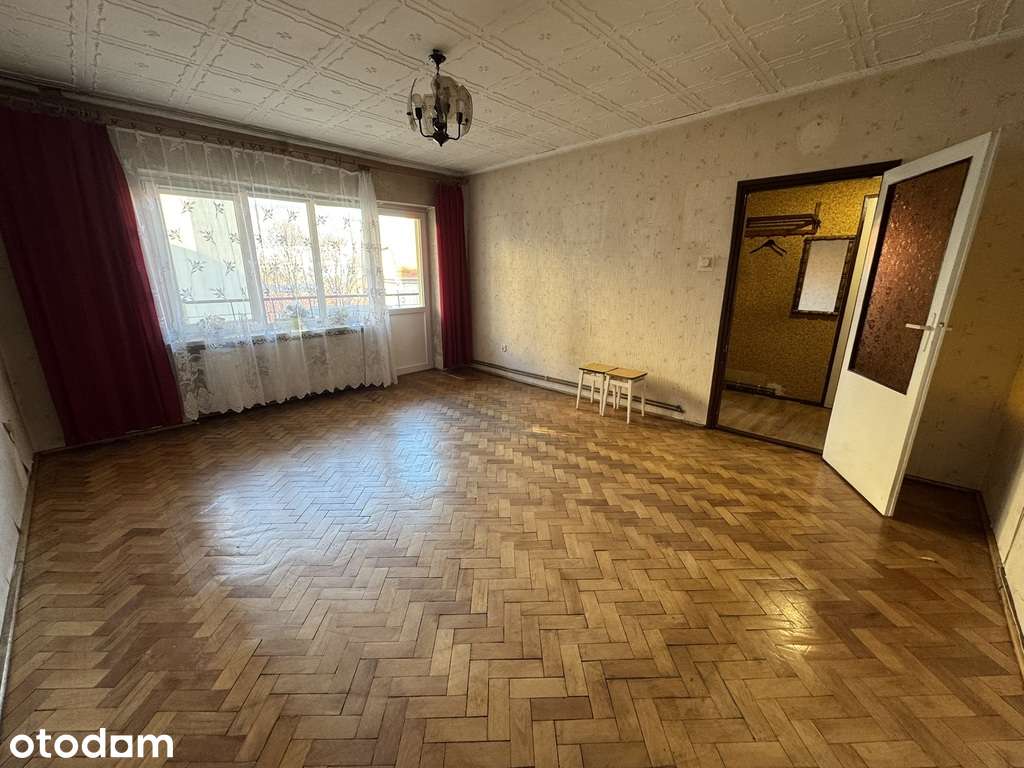 Duży salon, balkon, centrum, ogrzewanie gazowe