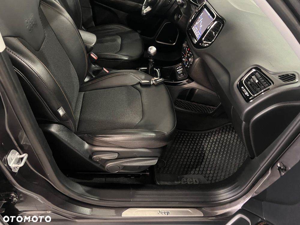 Jeep Compass 1.4 TMair Sport FWD S&S - 32