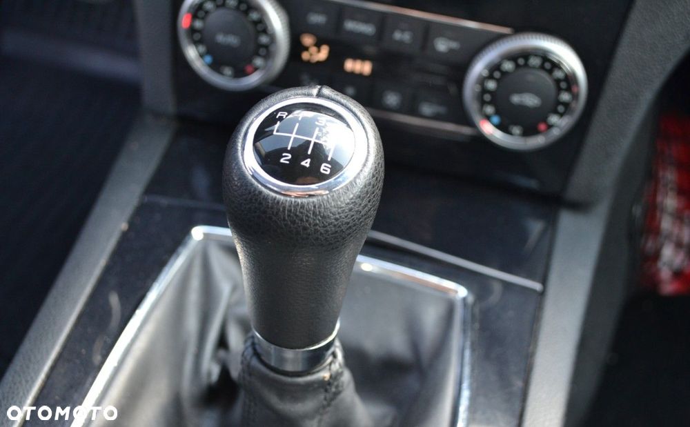 Mercedes-Benz Klasa C 180 Kompressor - 29