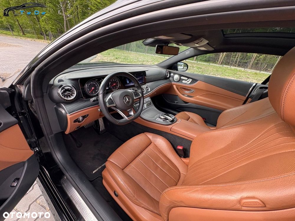 Mercedes-Benz Klasa E 400 4Matic 9G-TRONIC 25th Anniversary Edition - 22