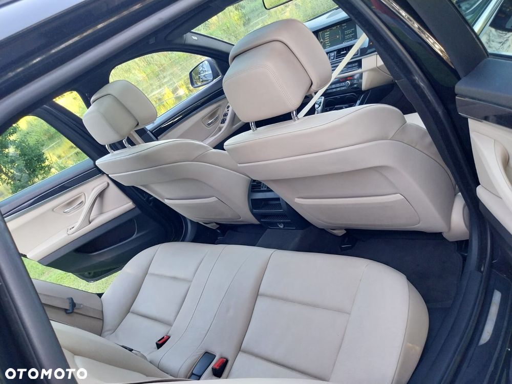 BMW Seria 5 520d Luxury Line - 30