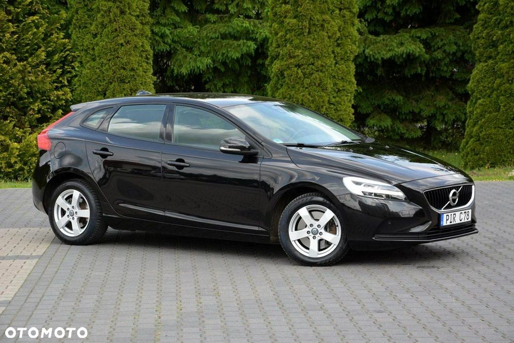 Volvo V40 D2 Drive-E Momentum - 12