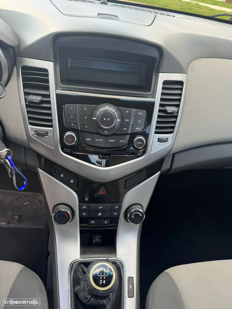 Chevrolet Cruze - 10