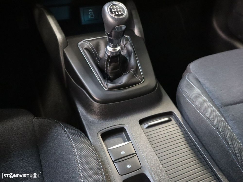Ford Focus SW 1.0 EcoBoost MHEV Active X - 20
