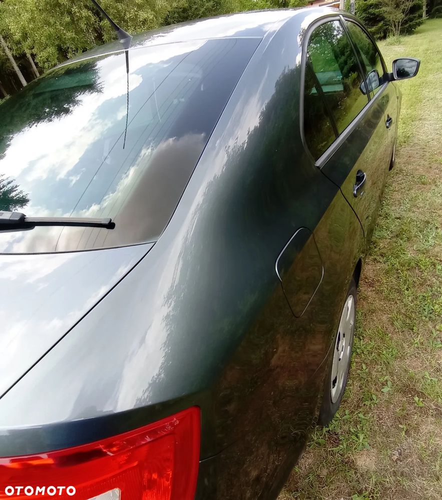 Skoda RAPID 1.2 Ambition - 12
